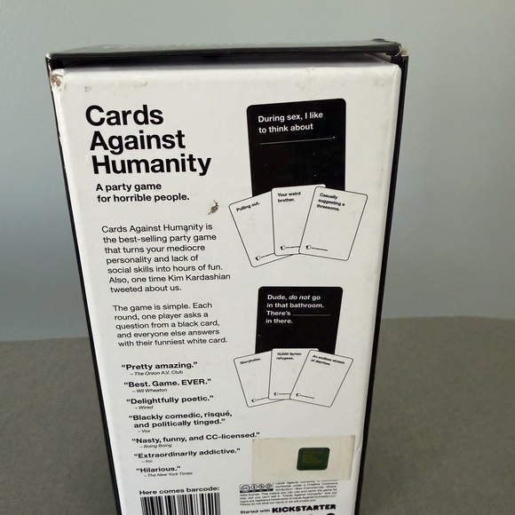 Cards Against Humanity - Picture 3 of 3